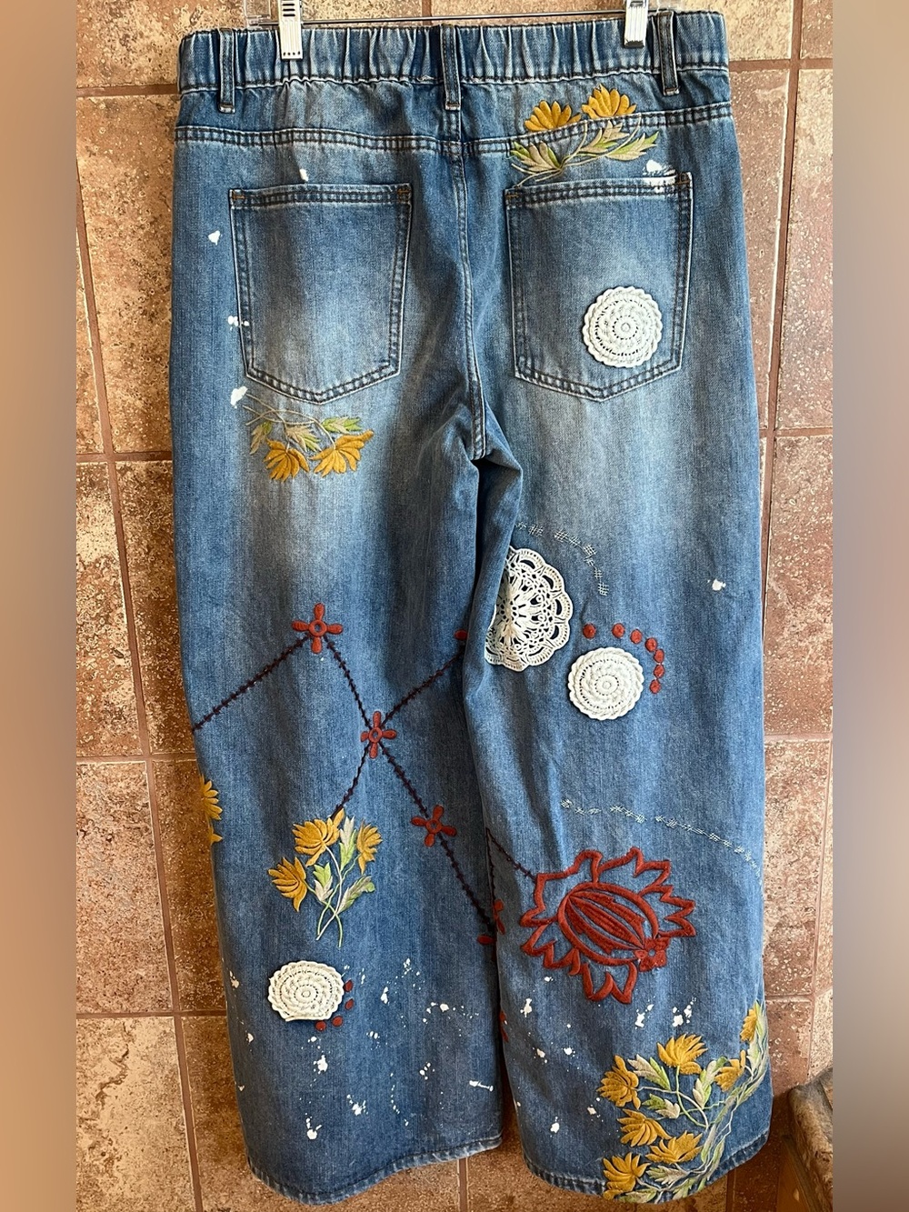 Oli and Hali Embroidered Boho Floral & Crochet Denim Wide-Leg Jeans XL NWT - Picture 2 of 15
